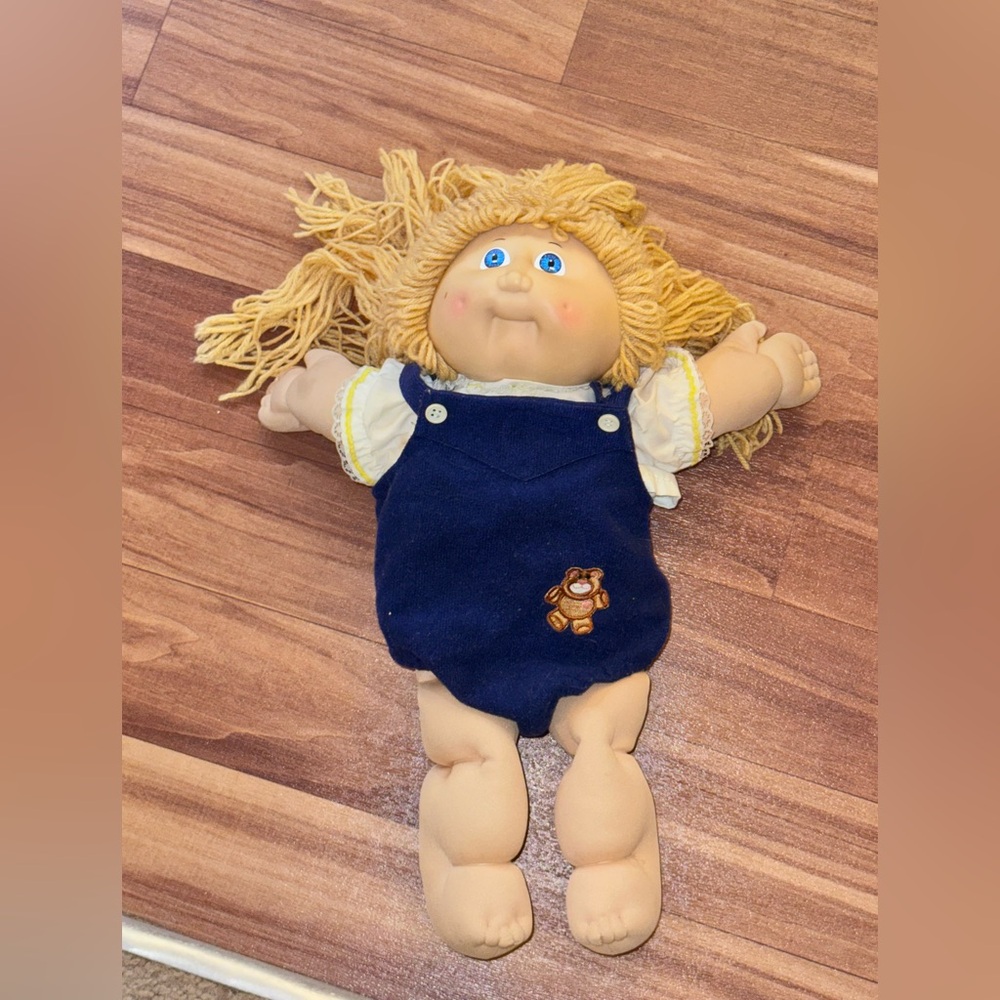 Vintage 1985 cabbage patch , Navy Outfit and Blonde Hair